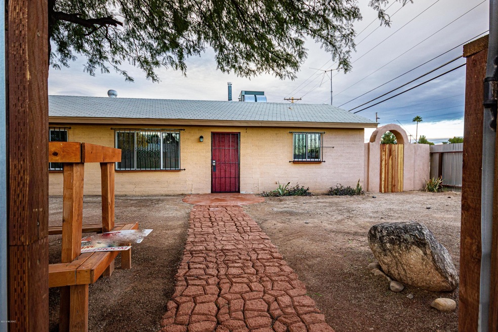 Gate into Front Yard 2