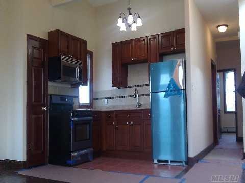 103-09 168th Place unit 2nd Fl, Jamaica, NY 11433 - photo 1