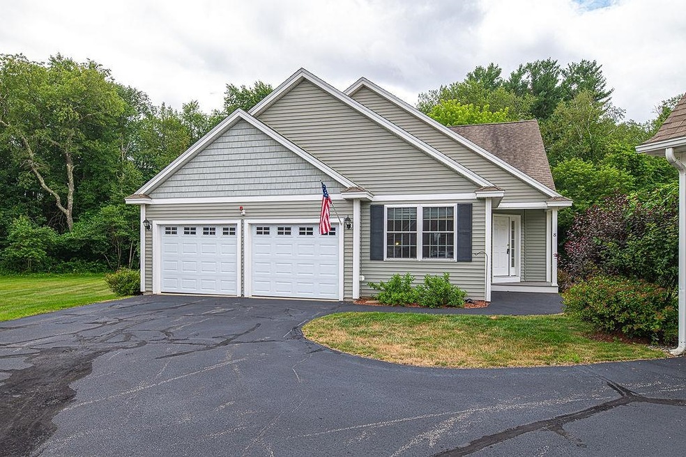 8 Jamesway Dr, Litchfield, NH 03052 - photo 1