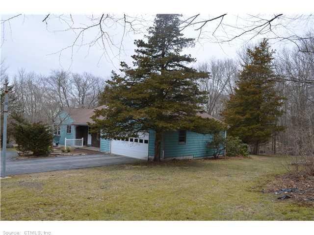 32 Wahconah Dr, Bozrah, CT 06334 - photo 1