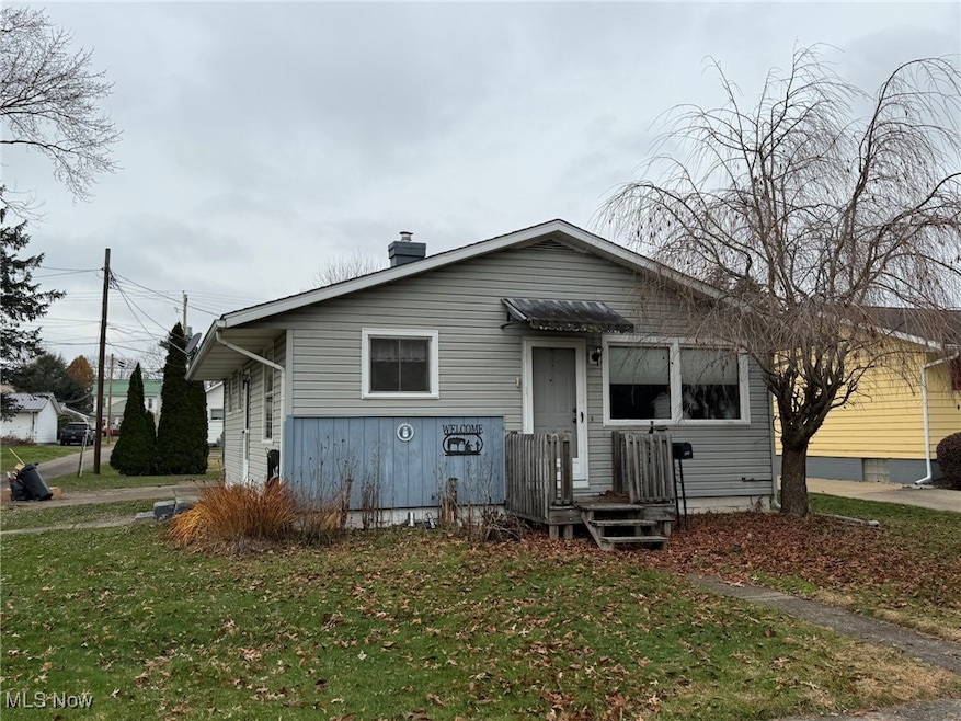 424 3rd St NE, New Philadelphia, OH 44663 - photo 1