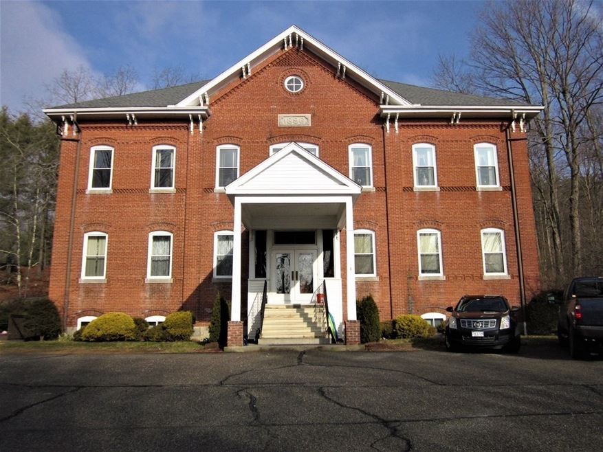 8 School St unit 8, Fiskdale, MA 01518 - photo 1