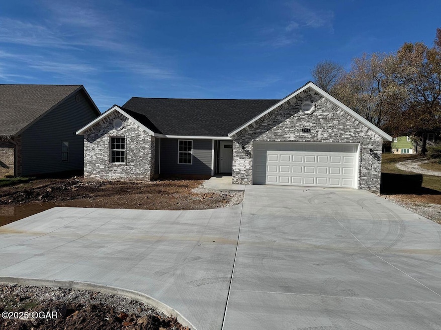 2516 S Schifferdecker Ave, Joplin, MO 64804 - photo 1