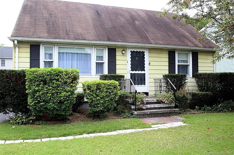 Just move in!  4 bedroom plus 2 full baths on love