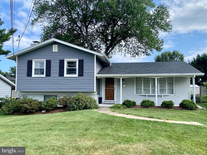 13611 Grenoble Dr, Rockville, MD 20853 - photo 1