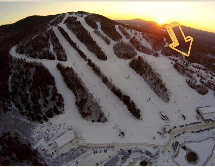 10 Onset Rd unit 32B, Bennington, NH 03442 - photo 1