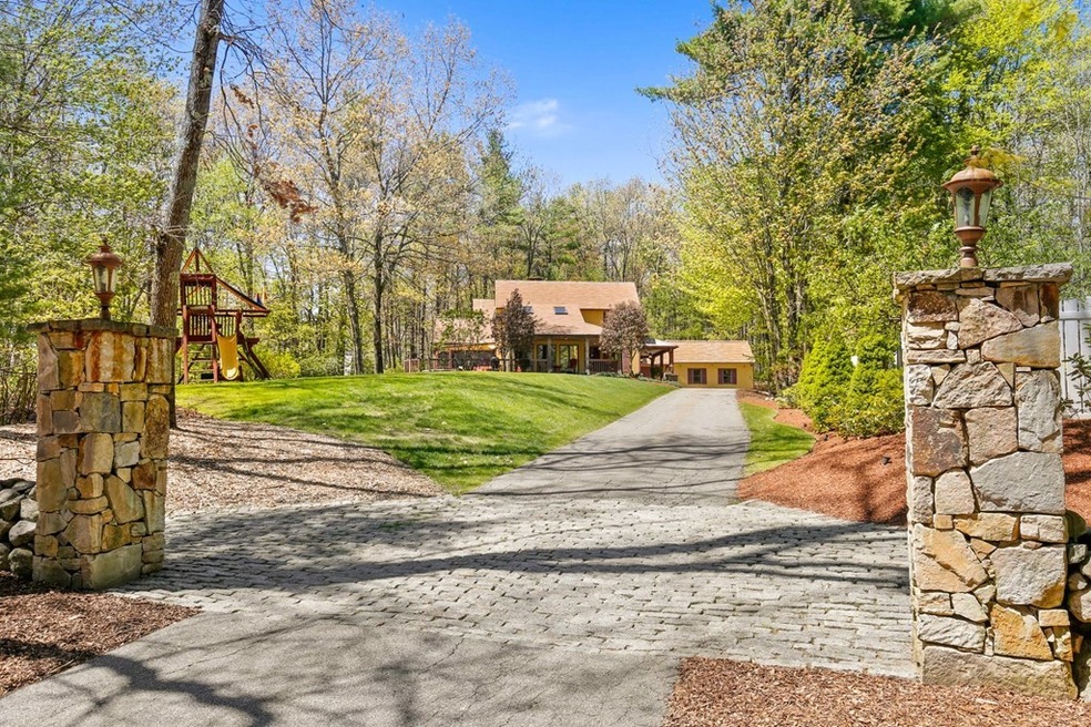 11 Uplands Rd, Littleton, MA 01460 - photo 1