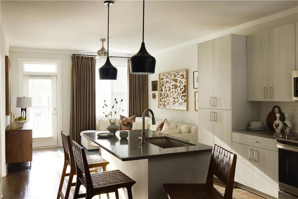 1809 Appaloosa Ln NE unit 1C, Buford, GA 30519 - photo 1