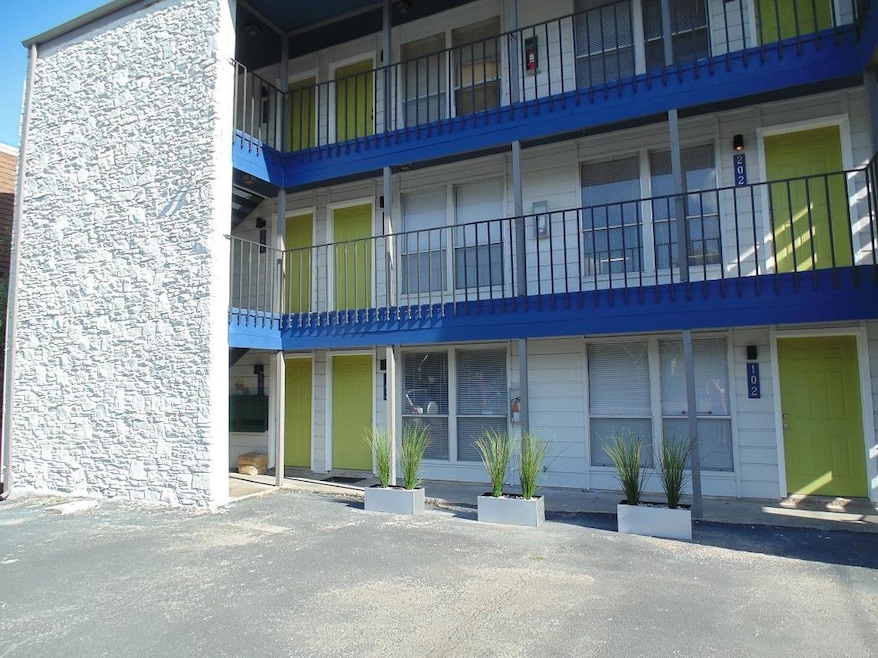 For Rent $1,225/month