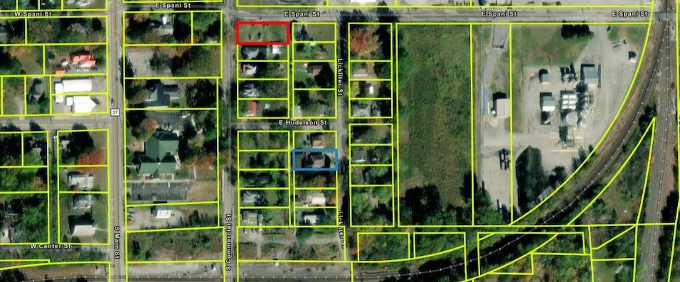 202 E Spani St, Benton, IL 62812 - photo 1