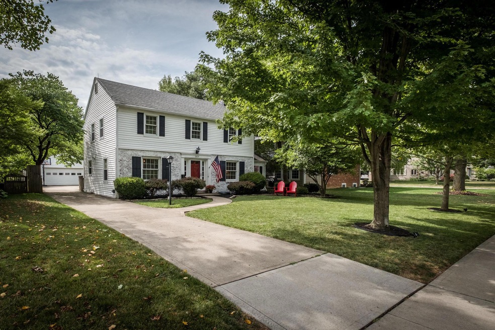 1877 Glenn Ave-30