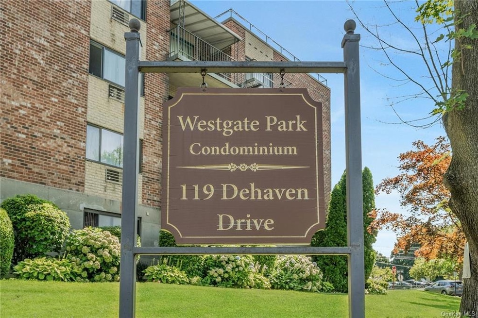 Westgate Park Condominium unit 328, Yonkers, NY 10703 - photo 1