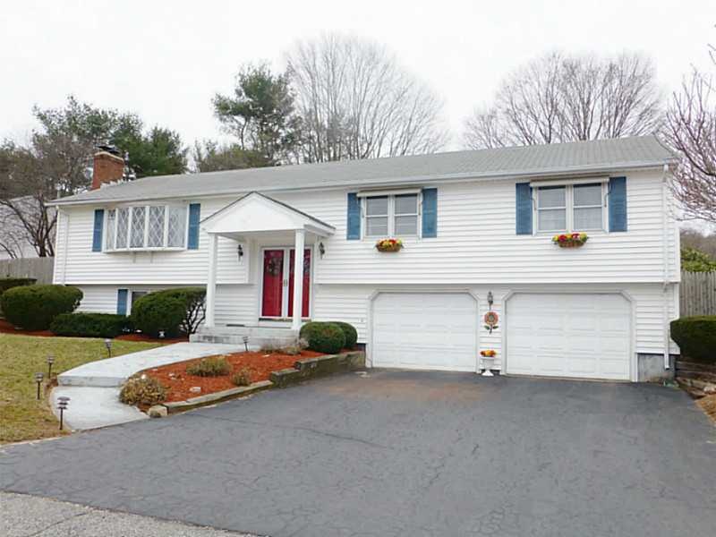 112 Cindy Ln, Warwick, RI 02886 - photo 1