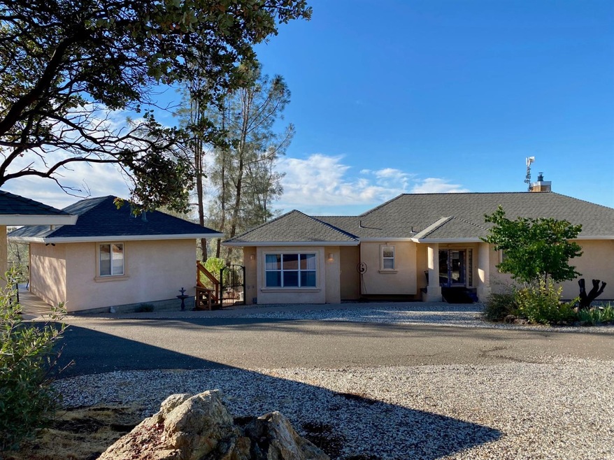 Beautiful setting with big views.  Low maintenance with natural foliage and rock outcroppings.