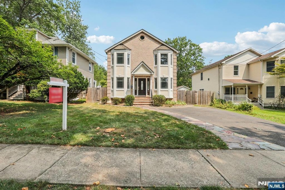 123 Sunset Ln, Tenafly, NJ 07670 - photo 1