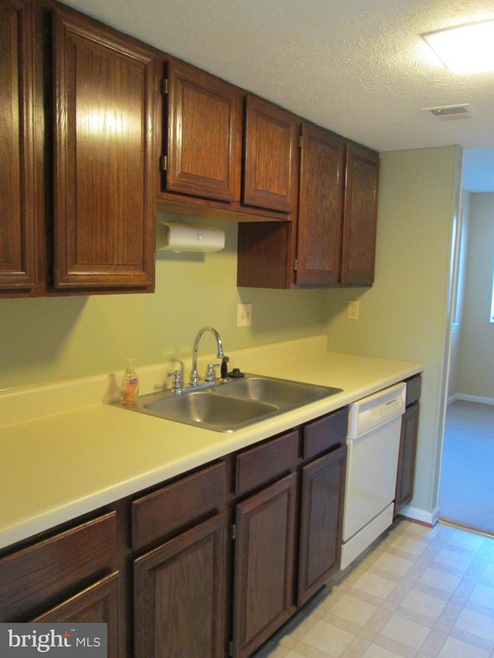 6628 Haydown Ct, Frederick, MD 21703 - photo 1