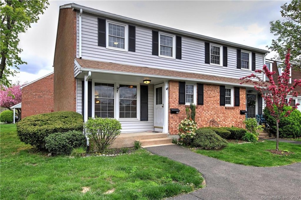 188 Penn Common unit 188, Milford, CT 06460 - photo 1