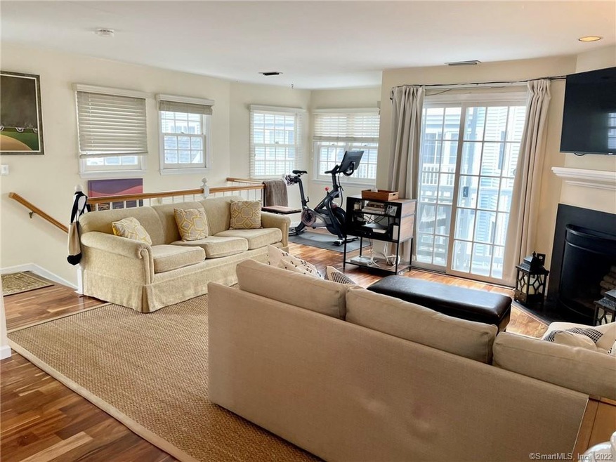 118 Grove St unit 13, Stamford, CT 06901 - photo 1