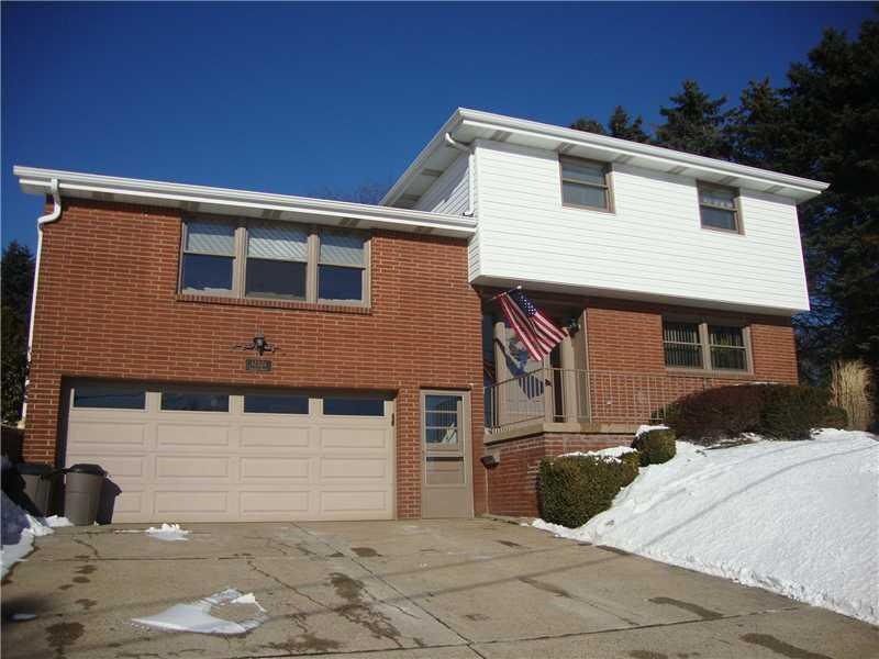 Exterior Front. SOLID, QUALITY, IMPECCABLE! Desira