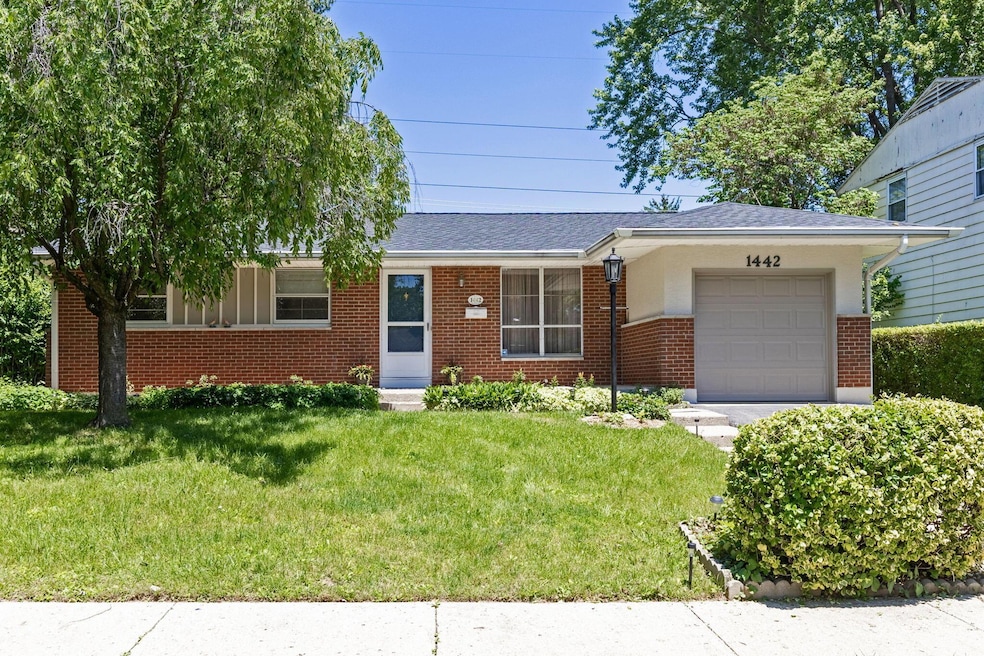 1442 Fullen Rd, Columbus, OH 43229 - photo 1