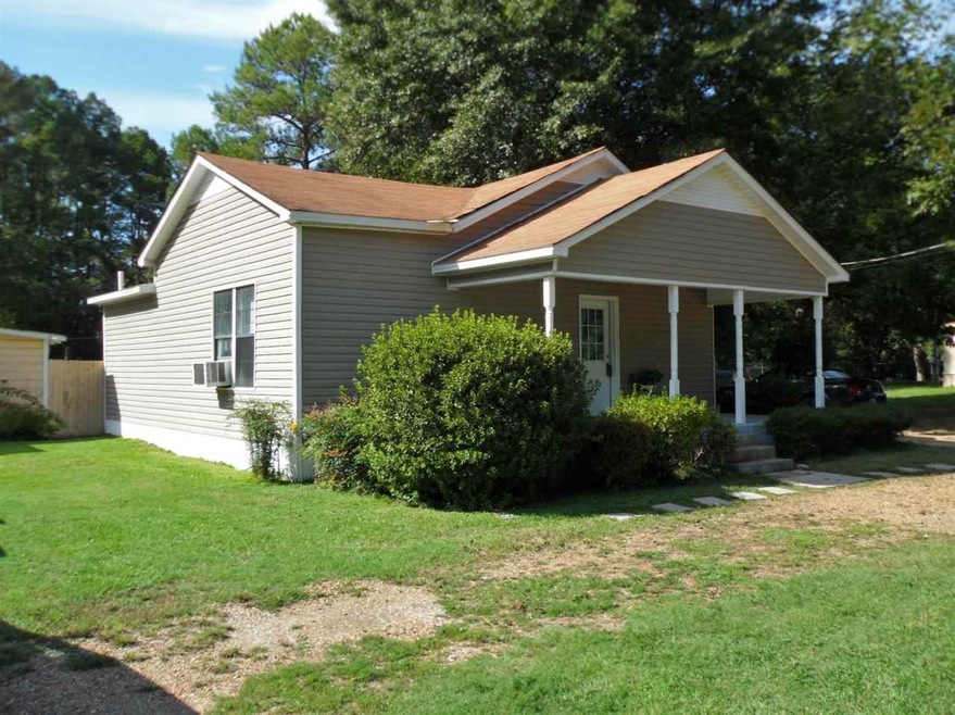 610 Elm St, Bastrop, LA 71220 - photo 1