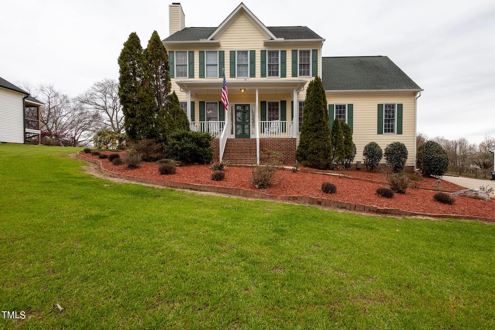 1053 Loop Road - 215-HDR