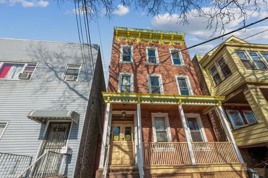 302 Union St unit 2, Jersey City, NJ 07304 - photo 1