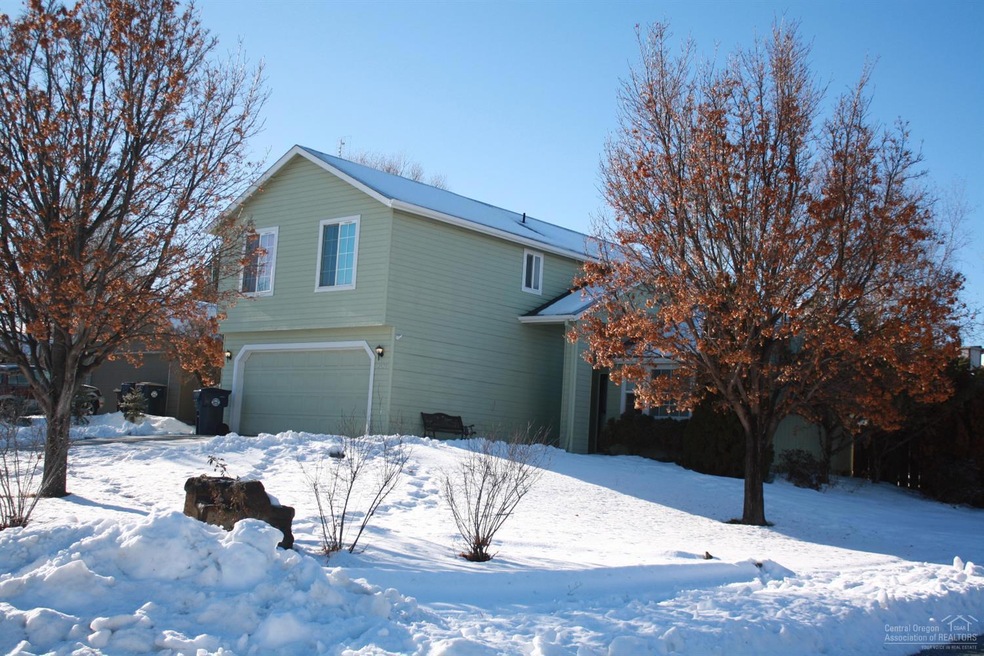 2131 SW 30th Ct, Redmond, OR 97756 - photo 1