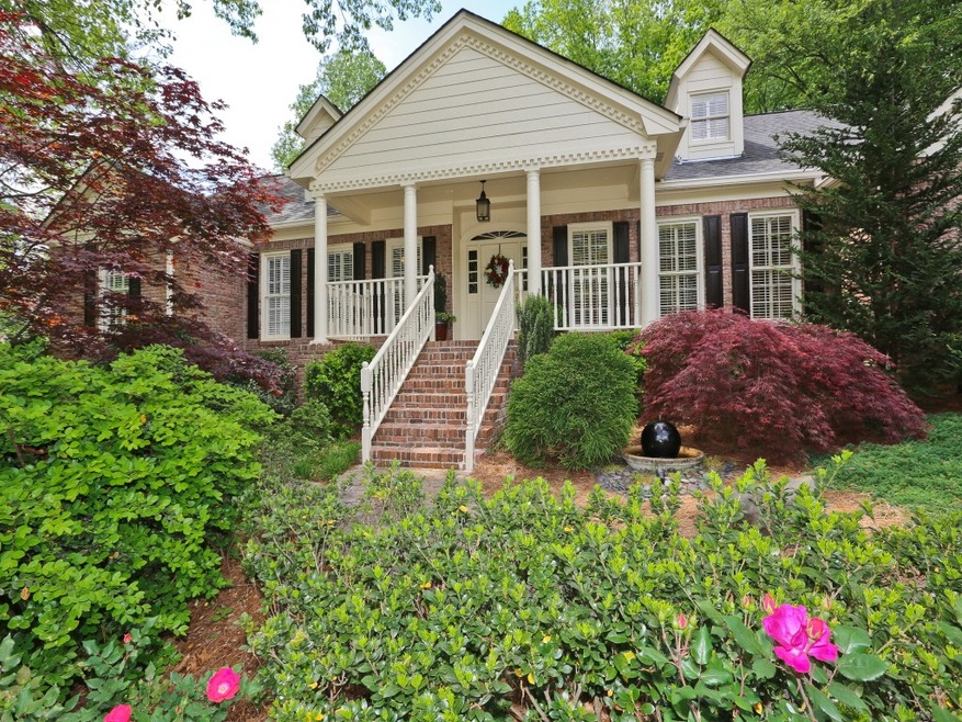 Gorgeous 5 bedroom 4 bath home on a quiet cul-de-s
