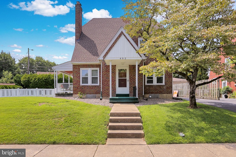 402 Jefferson Blvd, Reading, PA 19609 - photo 1