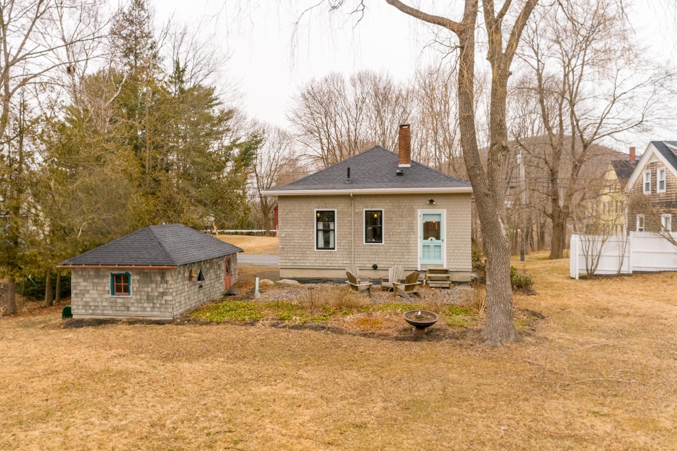 (7)_80 Mechanic St. Camden, ME(MAPS)-2