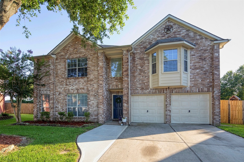 12038 Bunny Ln, Pinehurst, TX 77362 - photo 1