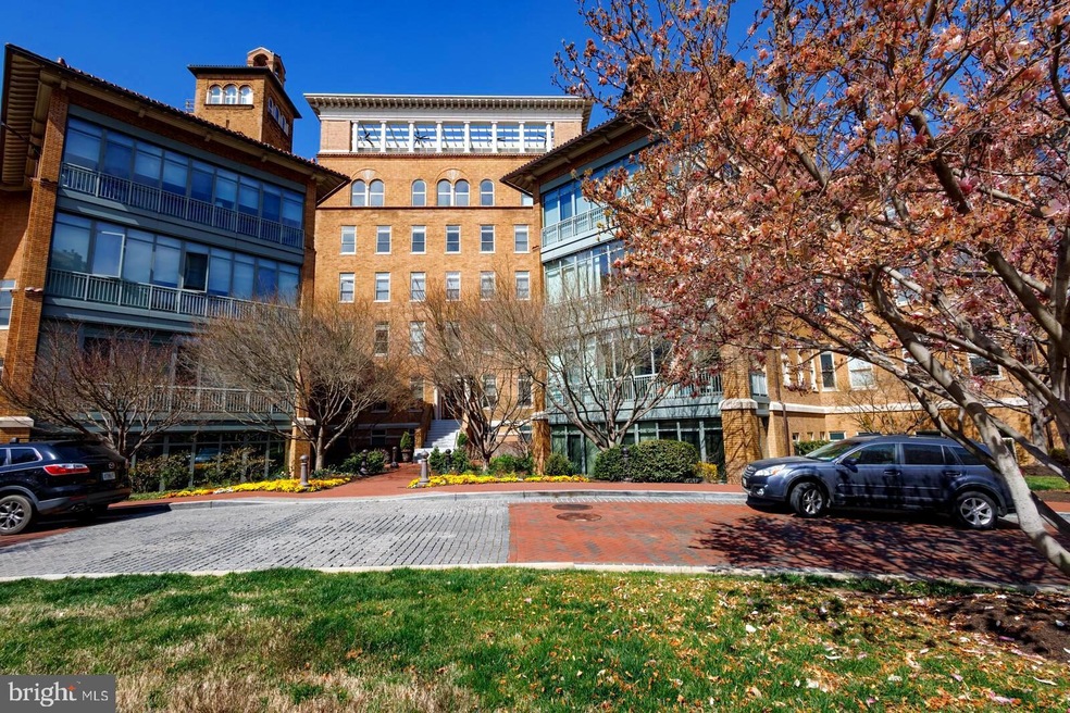 The Columbia Residences unit 628, Washington, DC 20037 - photo 1