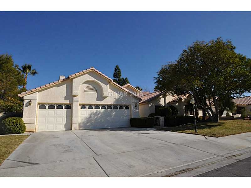 Facade/Exterior Front. Lots of curb appeal with ma
