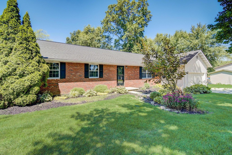 3-web-or-mls-Fabius Way-003
