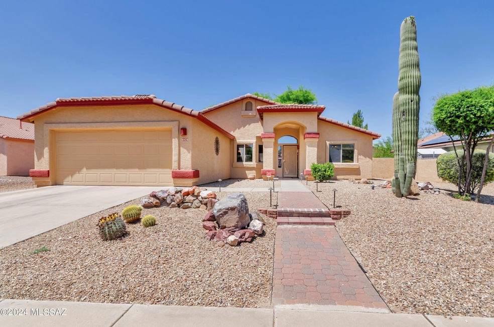 8429 N Sayante Way, Tucson, AZ 85743 - photo 1