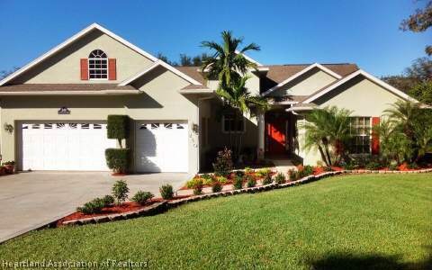 240 Huntley Oaks Blvd, Lake Placid, FL 33852 - photo 1