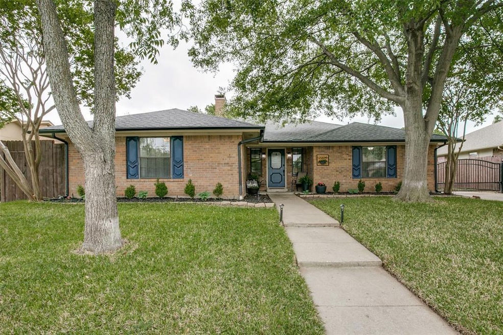 2004 Oakmeadow St, Bedford, TX 76021 - photo 1