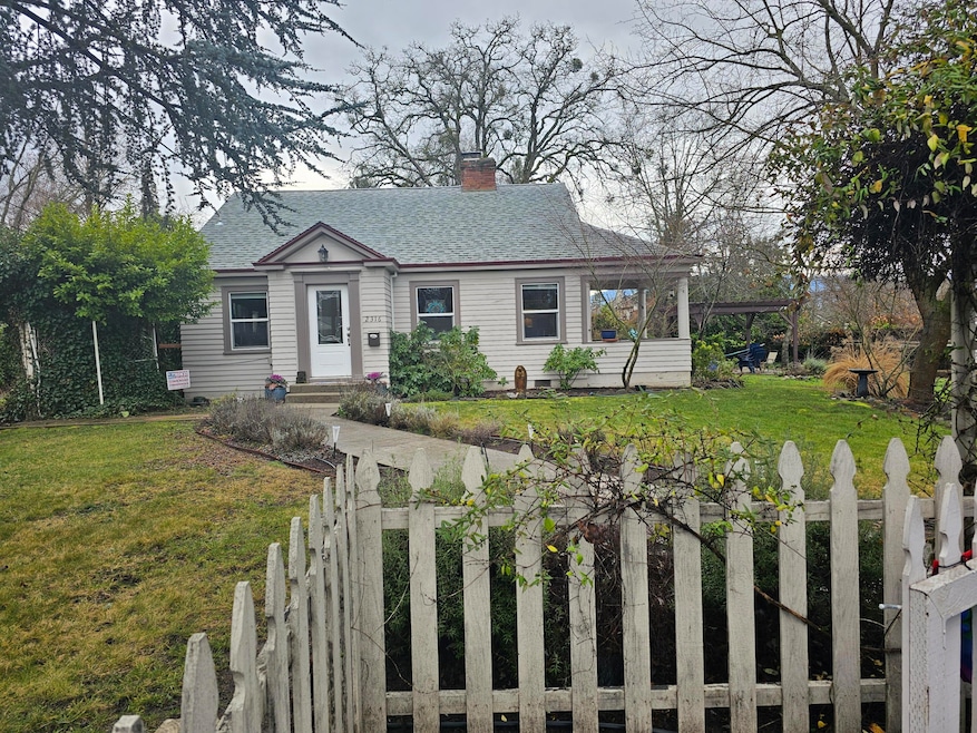 2316 E Main
