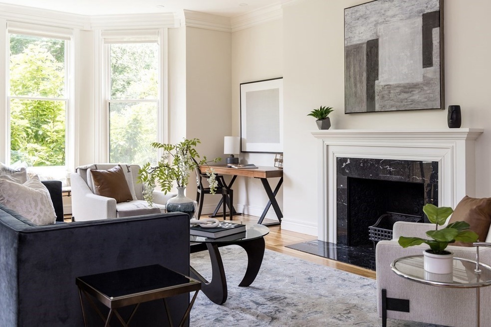 Sold $2,525,000 • Co-Listing Agent