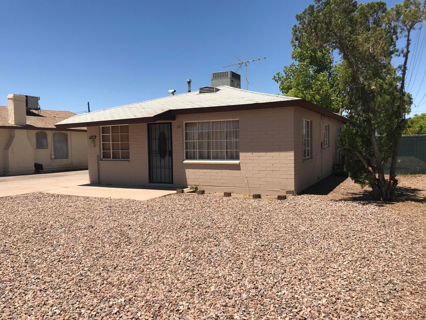 2246 N 21st Place, Phoenix, AZ 85006 - photo 1
