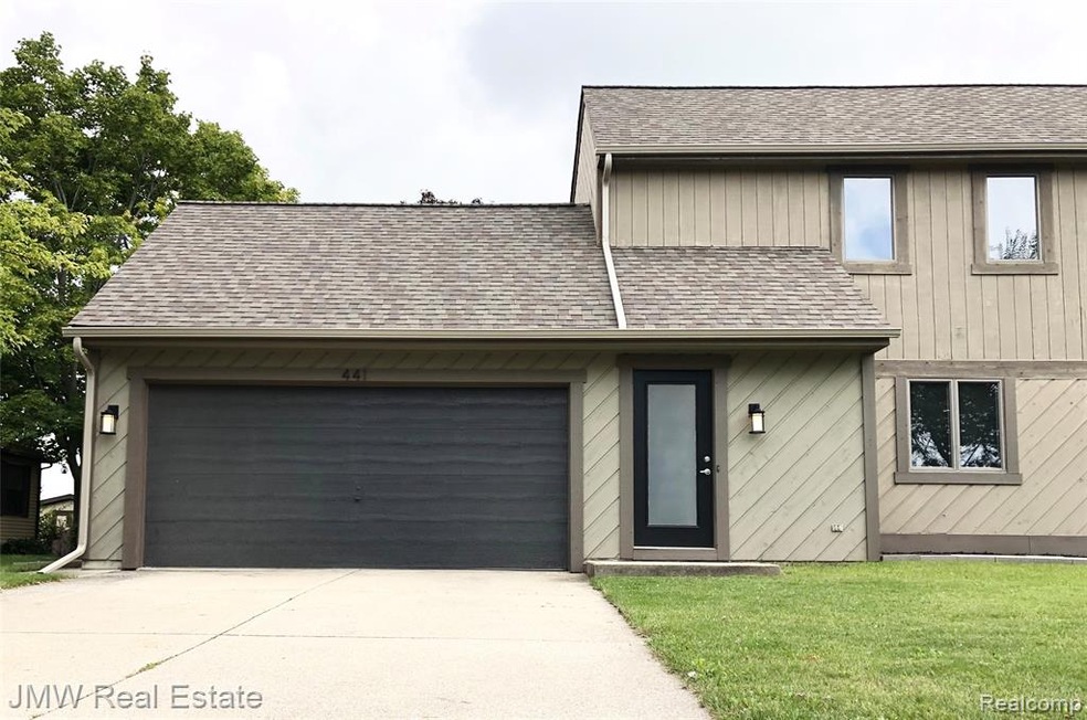 441 Zehnder Dr, Frankenmuth, MI 48734 - photo 1