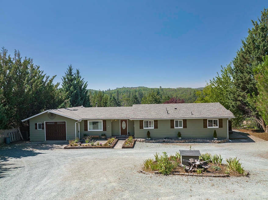 799 Rainbow Dr, Grants Pass, OR 97526 - photo 1