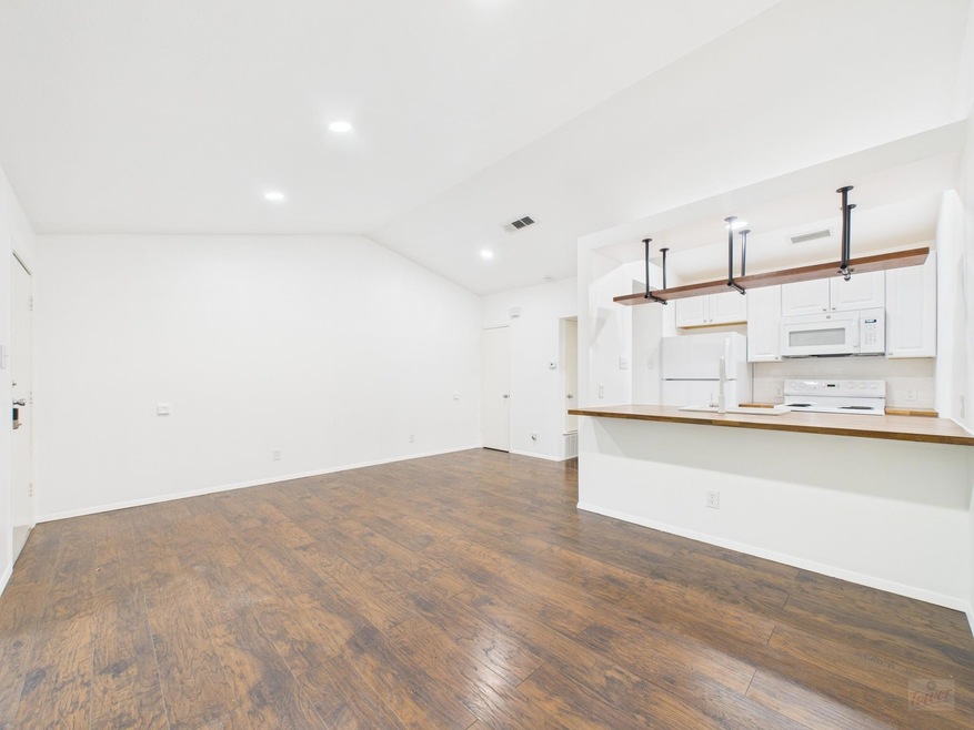 1305 Hollow Creek Dr unit 3, Austin, TX 78704 - photo 1