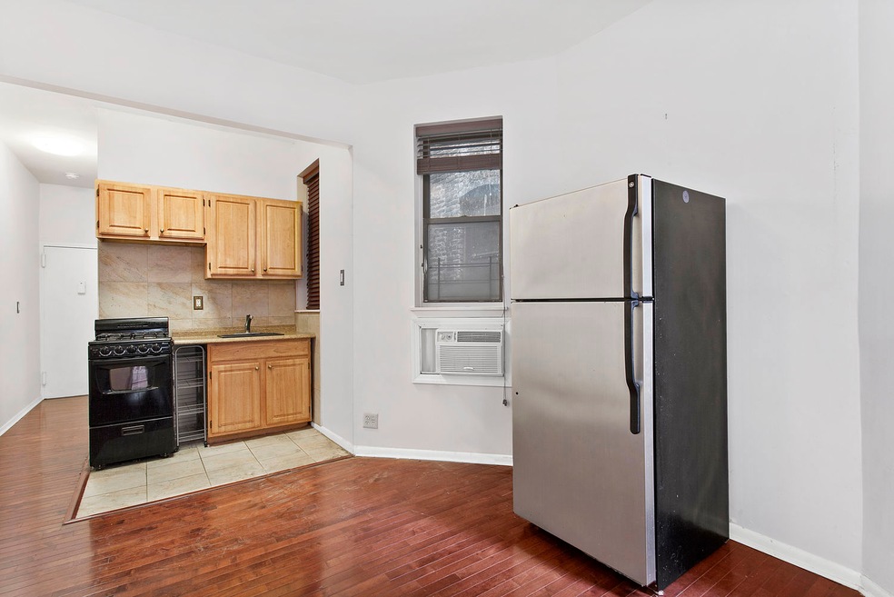 10-12 W 107th St unit 3-C, New York, NY 10025 - photo 1