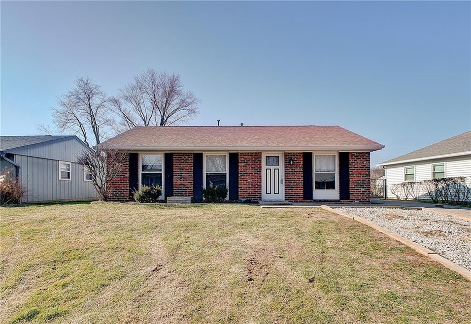 952 Walton Dr, Plainfield, IN 46168 - photo 1