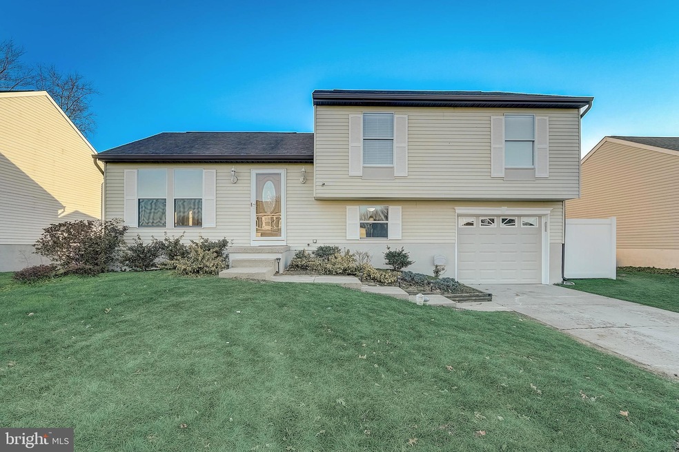 131 Independence Dr, Morrisville, PA 19067 - photo 1