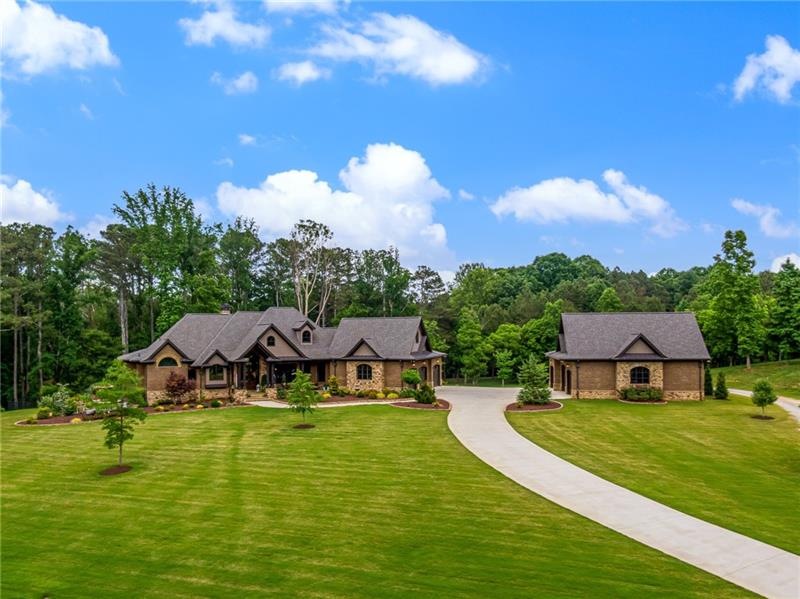 Breathtaking Estate on 6.42 Acres!