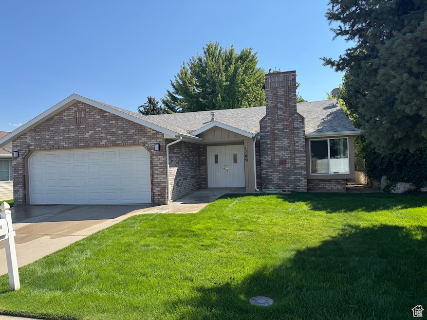 For Sale $399,900 • Co-Listing Agent