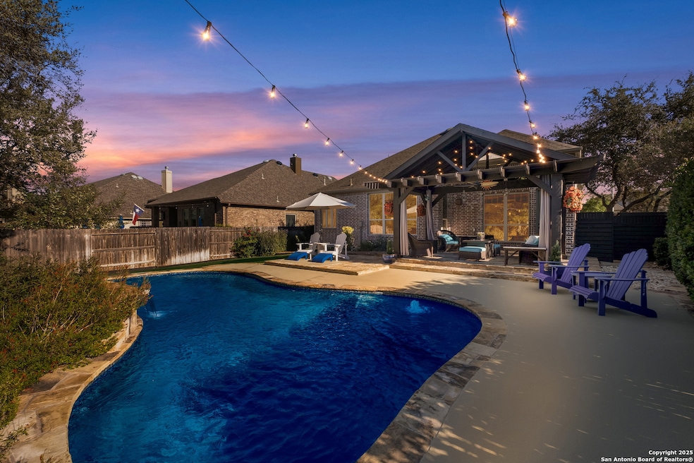 546 Mission Hill Run, New Braunfels, TX 78132 - photo 1